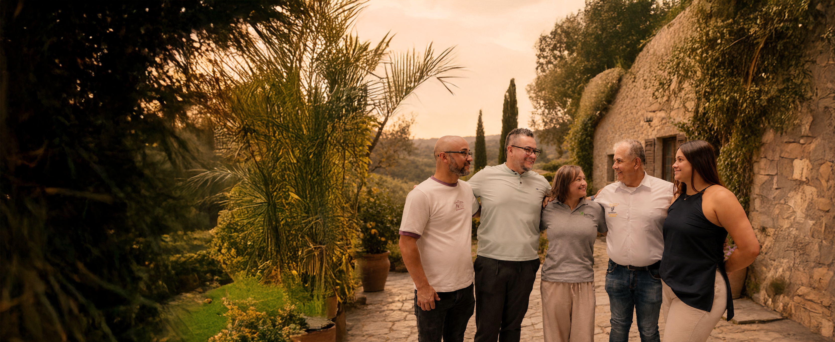 Equipo de Saresan reunido
